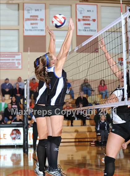 Thumbnail 1 in St. Croix Central vs. Webster (WIAA First Round Regionals) photogallery.