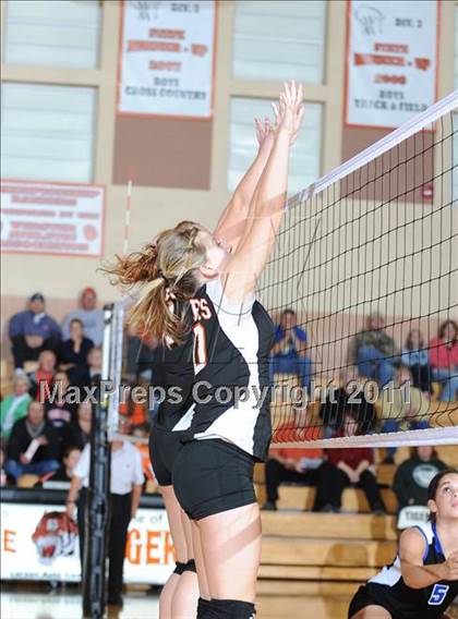 Thumbnail 2 in St. Croix Central vs. Webster (WIAA First Round Regionals) photogallery.