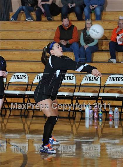 Thumbnail 2 in St. Croix Central vs. Webster (WIAA First Round Regionals) photogallery.