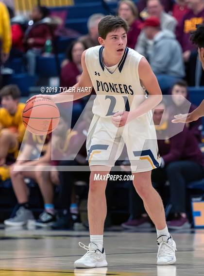 Thumbnail 2 in Bloomington North @ Mooresville photogallery.