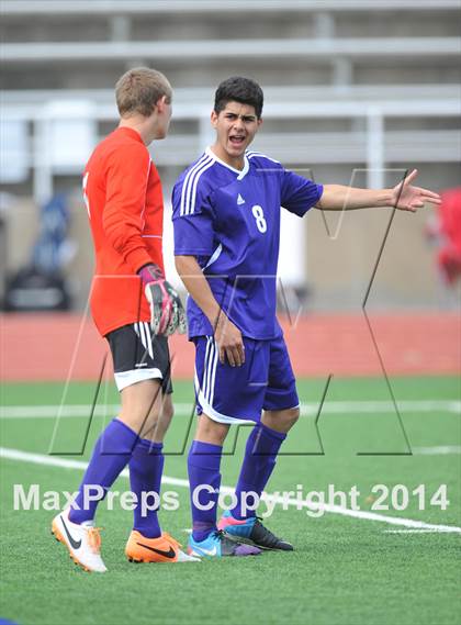 Thumbnail 3 in Liberty vs. Hallsville (UIL 4A Region 2 Semifinal) photogallery.