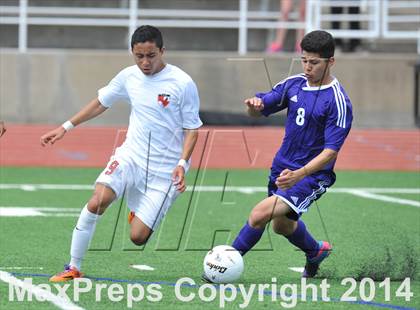 Thumbnail 1 in Liberty vs. Hallsville (UIL 4A Region 2 Semifinal) photogallery.