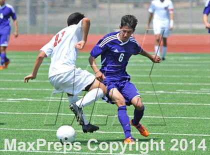 Thumbnail 1 in Liberty vs. Hallsville (UIL 4A Region 2 Semifinal) photogallery.