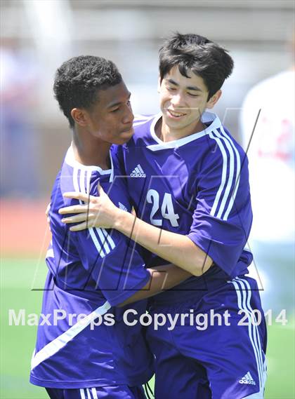 Thumbnail 3 in Liberty vs. Hallsville (UIL 4A Region 2 Semifinal) photogallery.