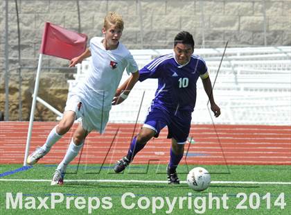 Thumbnail 3 in Liberty vs. Hallsville (UIL 4A Region 2 Semifinal) photogallery.