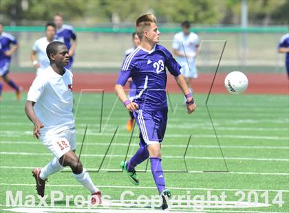 Thumbnail 1 in Liberty vs. Hallsville (UIL 4A Region 2 Semifinal) photogallery.