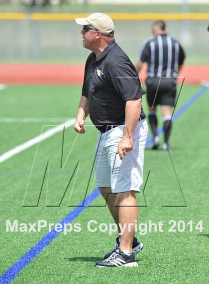 Thumbnail 1 in Liberty vs. Hallsville (UIL 4A Region 2 Semifinal) photogallery.