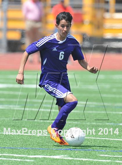 Thumbnail 2 in Liberty vs. Hallsville (UIL 4A Region 2 Semifinal) photogallery.