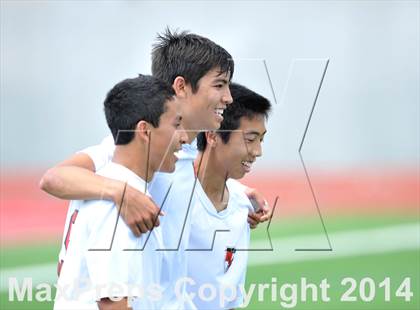 Thumbnail 1 in Liberty vs. Hallsville (UIL 4A Region 2 Semifinal) photogallery.