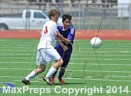Thumbnail 2 in Liberty vs. Hallsville (UIL 4A Region 2 Semifinal) photogallery.