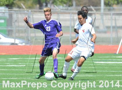 Thumbnail 1 in Liberty vs. Hallsville (UIL 4A Region 2 Semifinal) photogallery.