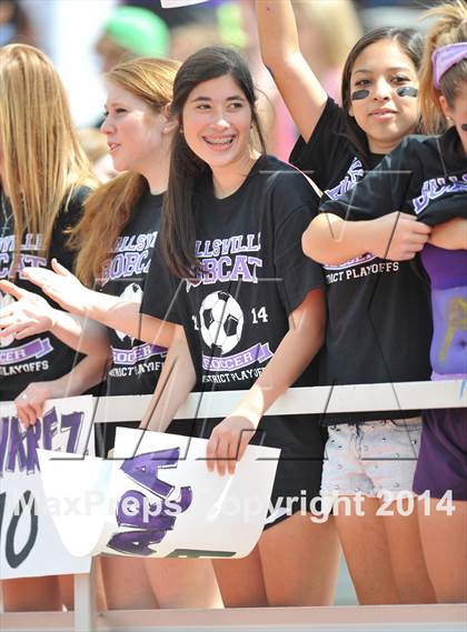 Thumbnail 1 in Liberty vs. Hallsville (UIL 4A Region 2 Semifinal) photogallery.