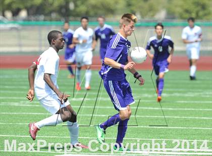 Thumbnail 3 in Liberty vs. Hallsville (UIL 4A Region 2 Semifinal) photogallery.