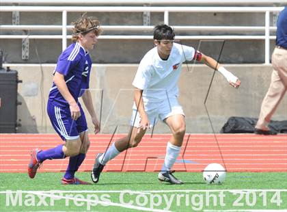 Thumbnail 1 in Liberty vs. Hallsville (UIL 4A Region 2 Semifinal) photogallery.