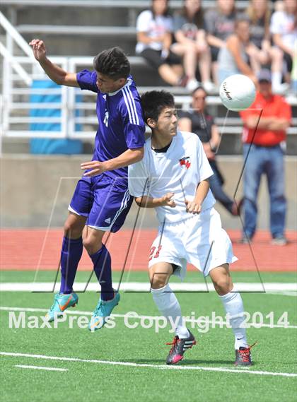 Thumbnail 3 in Liberty vs. Hallsville (UIL 4A Region 2 Semifinal) photogallery.