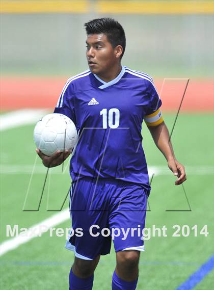 Thumbnail 1 in Liberty vs. Hallsville (UIL 4A Region 2 Semifinal) photogallery.