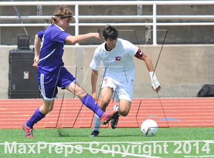 Thumbnail 3 in Liberty vs. Hallsville (UIL 4A Region 2 Semifinal) photogallery.