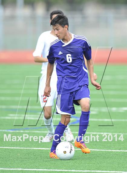 Thumbnail 1 in Liberty vs. Hallsville (UIL 4A Region 2 Semifinal) photogallery.