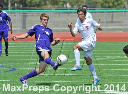 Thumbnail 1 in Liberty vs. Hallsville (UIL 4A Region 2 Semifinal) photogallery.