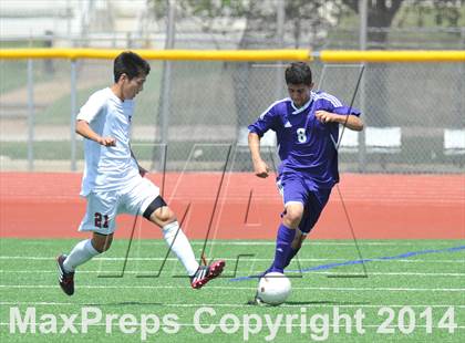 Thumbnail 2 in Liberty vs. Hallsville (UIL 4A Region 2 Semifinal) photogallery.