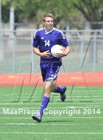 Thumbnail 1 in Liberty vs. Hallsville (UIL 4A Region 2 Semifinal) photogallery.