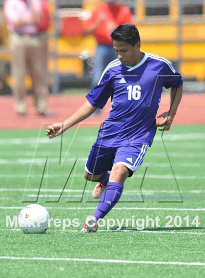 Thumbnail 3 in Liberty vs. Hallsville (UIL 4A Region 2 Semifinal) photogallery.