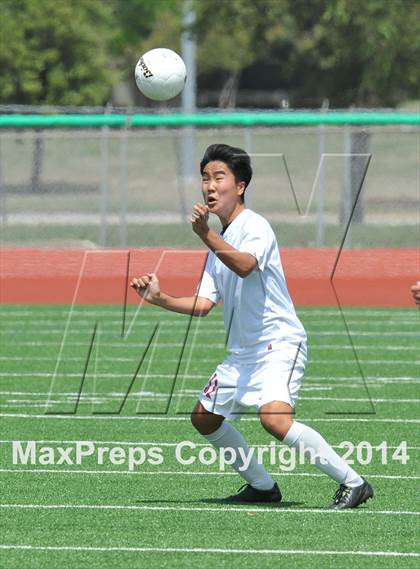 Thumbnail 2 in Liberty vs. Hallsville (UIL 4A Region 2 Semifinal) photogallery.