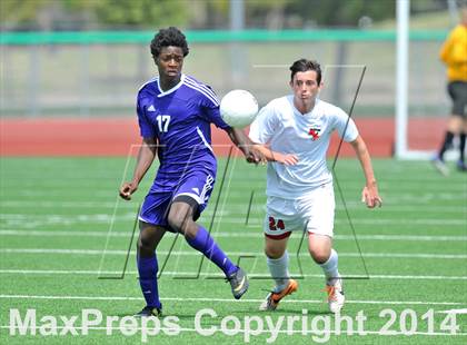 Thumbnail 3 in Liberty vs. Hallsville (UIL 4A Region 2 Semifinal) photogallery.