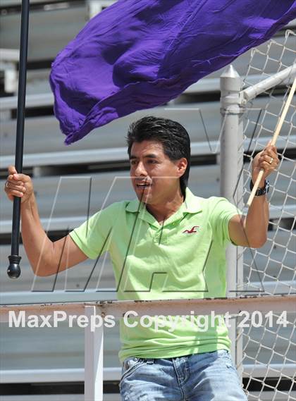 Thumbnail 1 in Liberty vs. Hallsville (UIL 4A Region 2 Semifinal) photogallery.