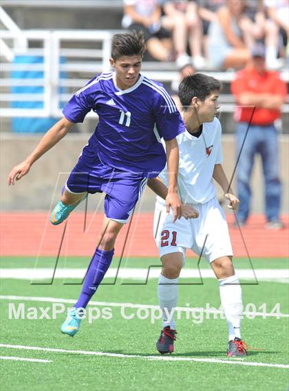 Thumbnail 1 in Liberty vs. Hallsville (UIL 4A Region 2 Semifinal) photogallery.