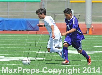 Thumbnail 2 in Liberty vs. Hallsville (UIL 4A Region 2 Semifinal) photogallery.