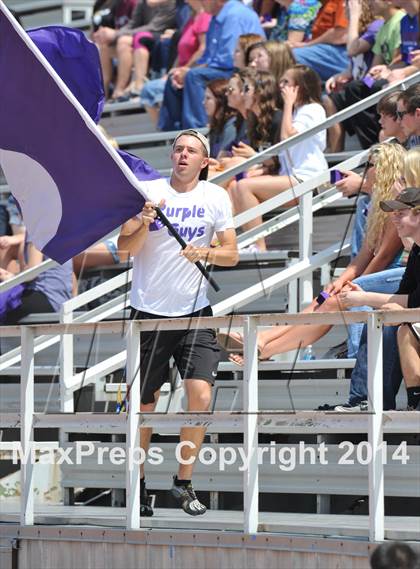 Thumbnail 1 in Liberty vs. Hallsville (UIL 4A Region 2 Semifinal) photogallery.