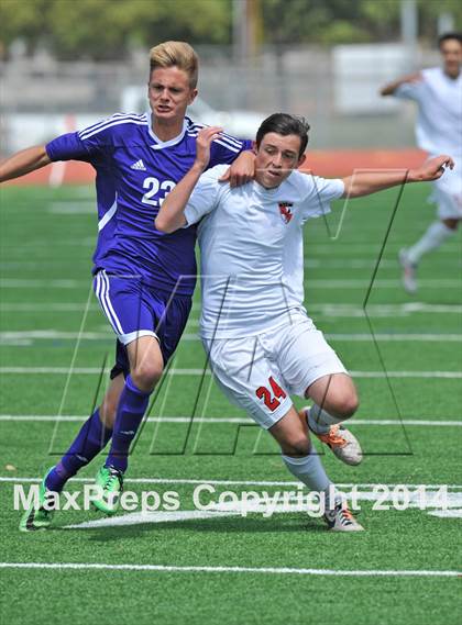 Thumbnail 3 in Liberty vs. Hallsville (UIL 4A Region 2 Semifinal) photogallery.