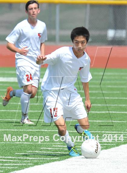 Thumbnail 3 in Liberty vs. Hallsville (UIL 4A Region 2 Semifinal) photogallery.