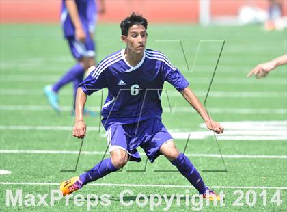Thumbnail 3 in Liberty vs. Hallsville (UIL 4A Region 2 Semifinal) photogallery.