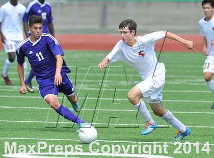 Thumbnail 3 in Liberty vs. Hallsville (UIL 4A Region 2 Semifinal) photogallery.