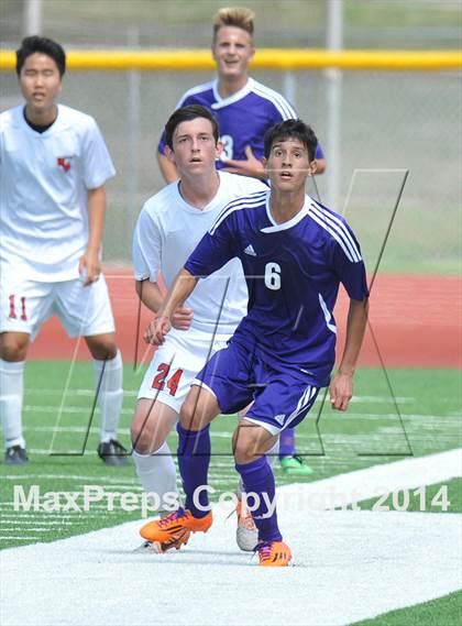 Thumbnail 2 in Liberty vs. Hallsville (UIL 4A Region 2 Semifinal) photogallery.