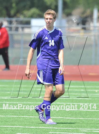Thumbnail 2 in Liberty vs. Hallsville (UIL 4A Region 2 Semifinal) photogallery.