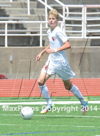 Thumbnail 2 in Liberty vs. Hallsville (UIL 4A Region 2 Semifinal) photogallery.