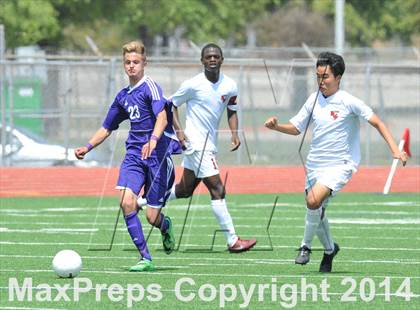Thumbnail 3 in Liberty vs. Hallsville (UIL 4A Region 2 Semifinal) photogallery.