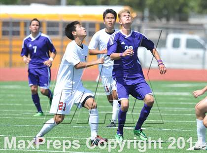 Thumbnail 1 in Liberty vs. Hallsville (UIL 4A Region 2 Semifinal) photogallery.