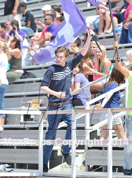 Thumbnail 3 in Liberty vs. Hallsville (UIL 4A Region 2 Semifinal) photogallery.