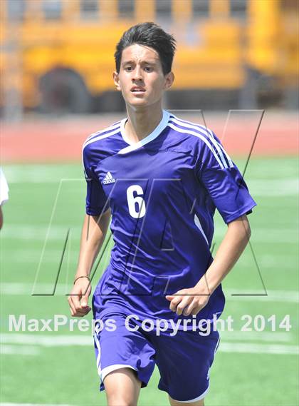 Thumbnail 1 in Liberty vs. Hallsville (UIL 4A Region 2 Semifinal) photogallery.