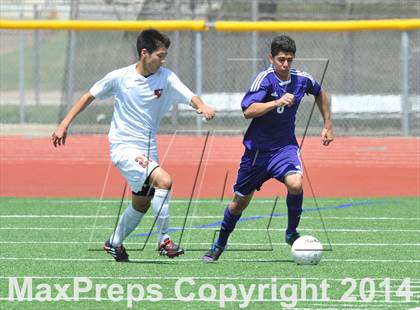 Thumbnail 3 in Liberty vs. Hallsville (UIL 4A Region 2 Semifinal) photogallery.