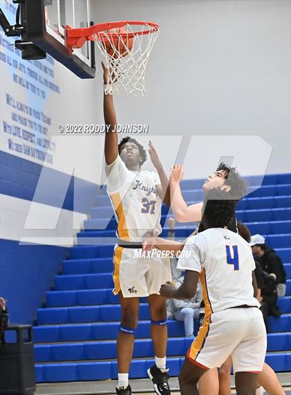 Thumbnail 2 in Clark @ Fort Bend Elkins (McDonald's Texas Invitational) photogallery.