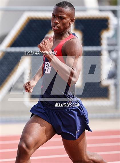 Thumbnail 2 in Herd Roundup @ Elk Grove photogallery.