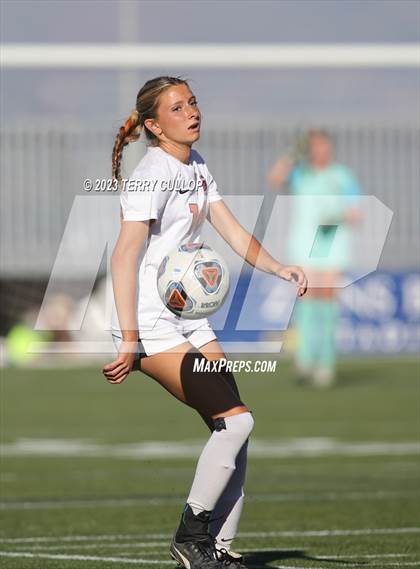 Thumbnail 1 in Brighton vs. Bountiful (UHSAA 5A Semifinal) photogallery.