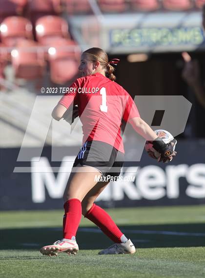 Thumbnail 2 in Brighton vs. Bountiful (UHSAA 5A Semifinal) photogallery.