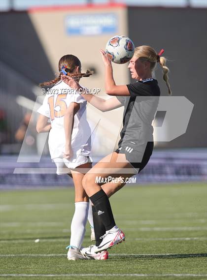 Thumbnail 2 in Brighton vs. Bountiful (UHSAA 5A Semifinal) photogallery.