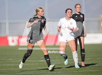 Thumbnail 3 in Brighton vs. Bountiful (UHSAA 5A Semifinal) photogallery.